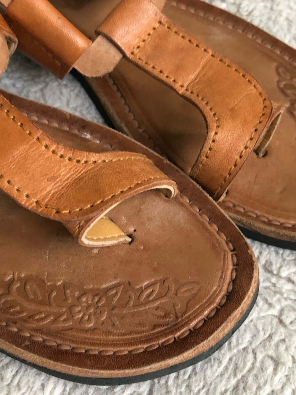 Boho Cuba Stamped Tan Leather Toe-Loop Slide Sandals Size 39 - Picture 9 of 11